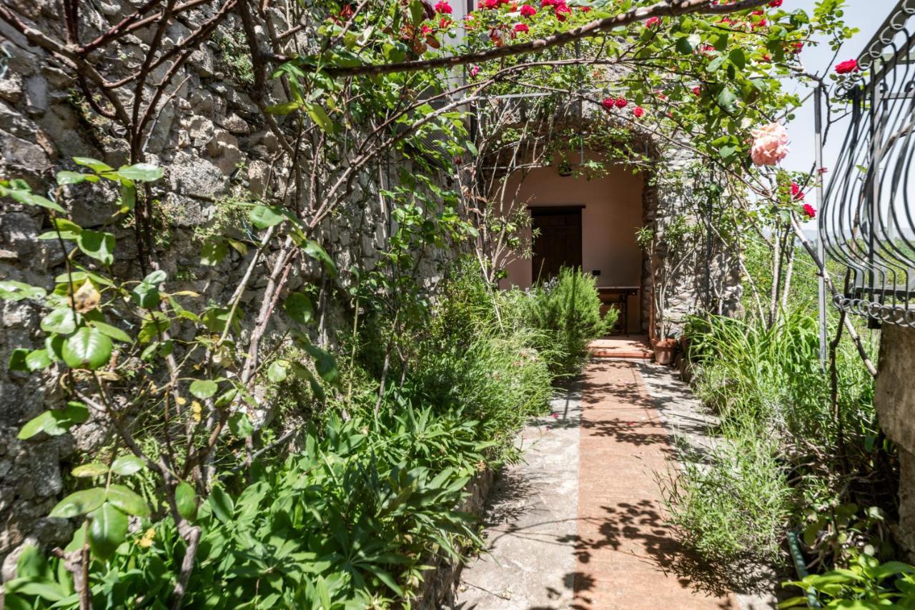 Nearby 5Terre Authentic Apartment Carrodano Inferiore Exterior foto